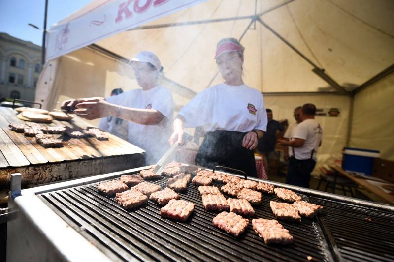 Danas počinje popularni gastro festival: „Ćevap fest“ donosi brojne sadržaje