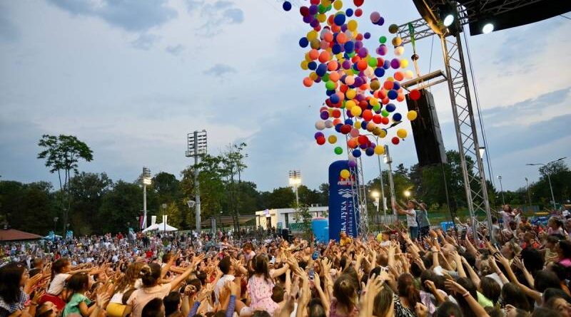 Banja Luka je spremna za još jedan „Veliki početak“: Sjajna atmosfera, edukativan sadržaj i brojne koncertne aktivnosti