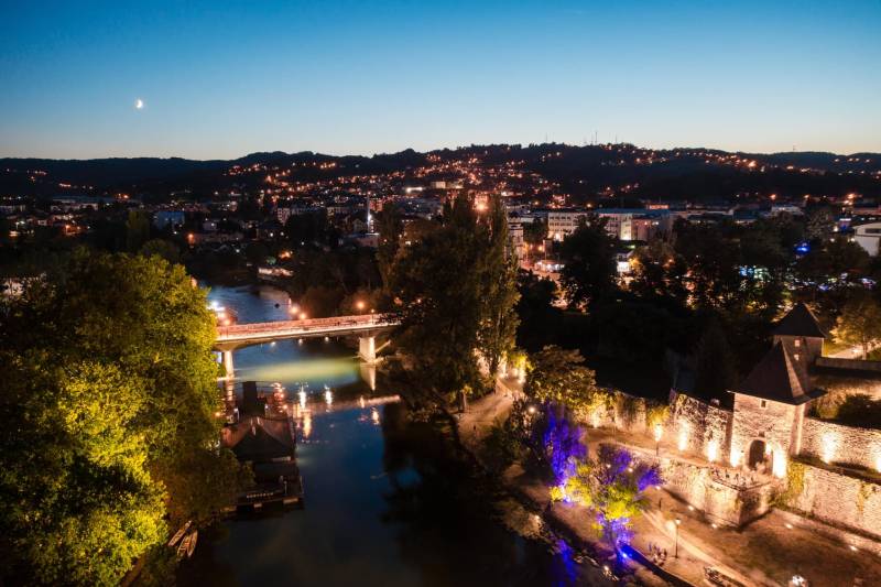 Banja Luka dobila novu dionicu šetališta uz rijeku Vrbas, osvijetljen i Gradski most